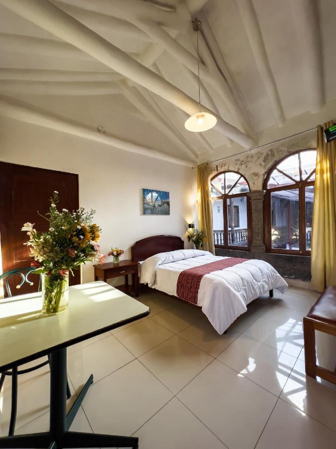 Hotel Plaza Saphi