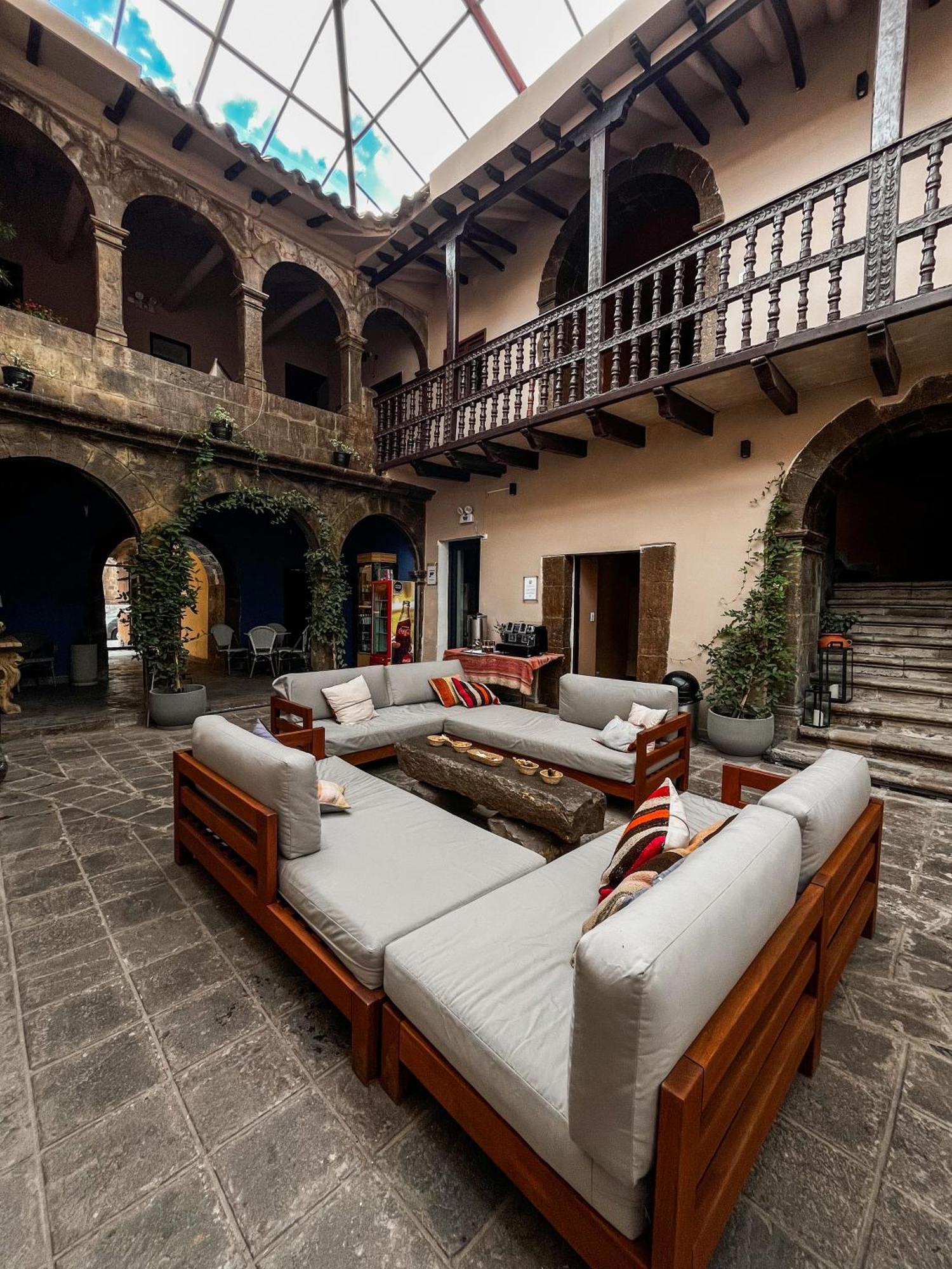 Plaza Saphi Hotel