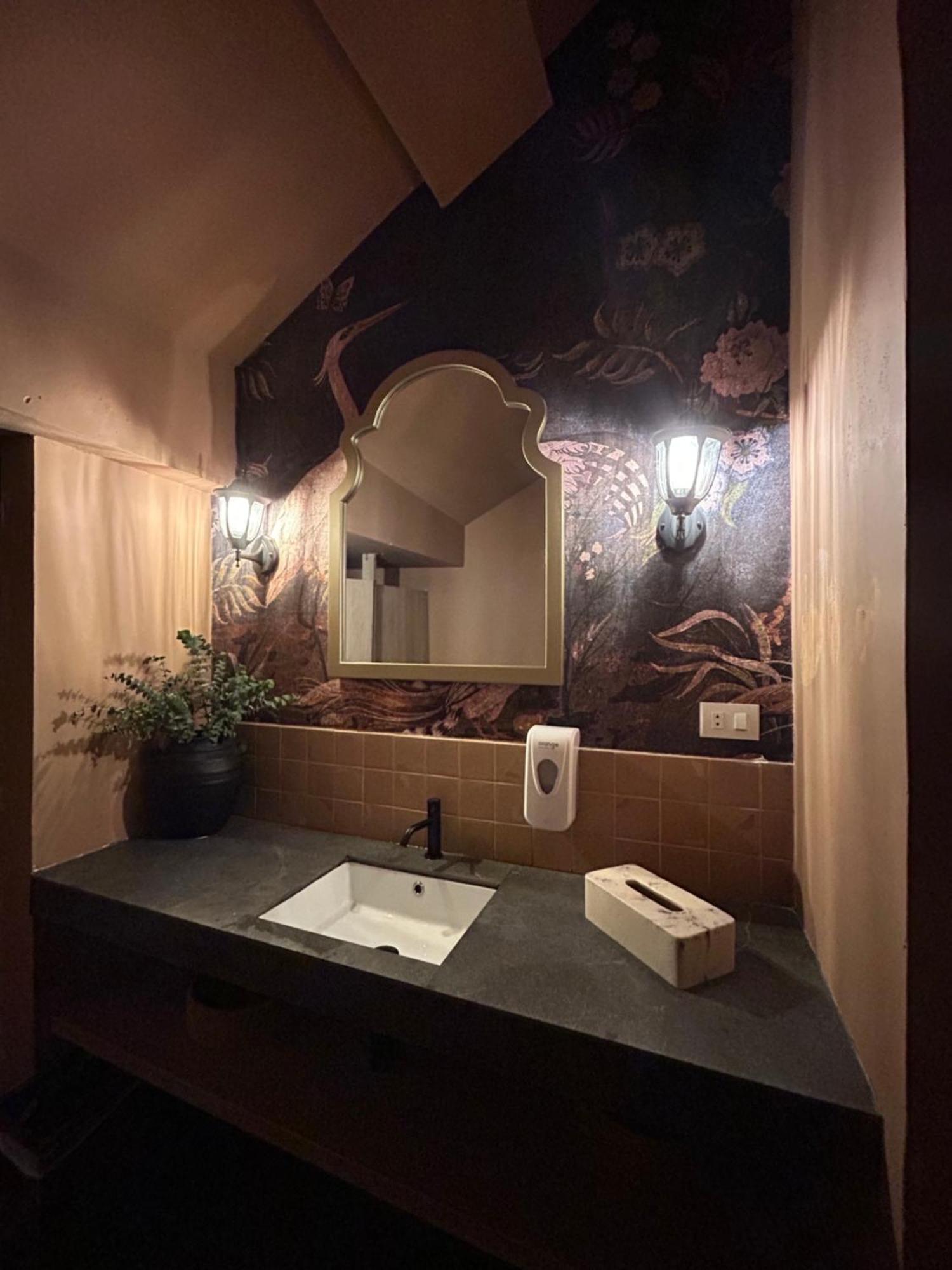 Plaza Saphi Hotel
